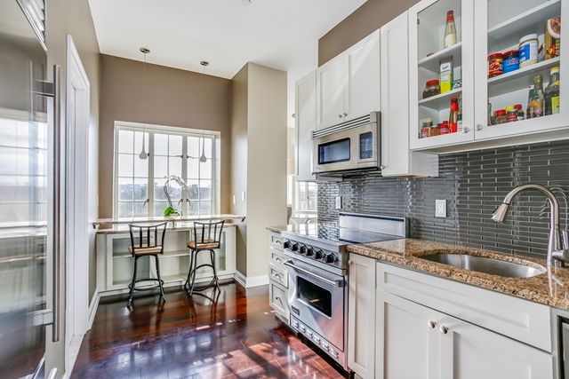 20 Chapel BPH7, Brookline, MA 02446