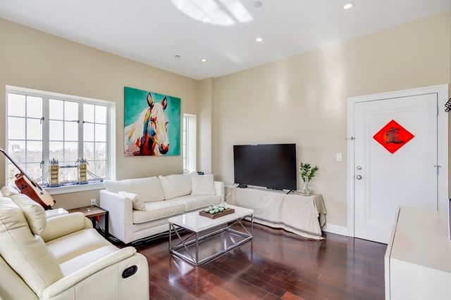 20 Chapel BPH7, Brookline, MA 02446