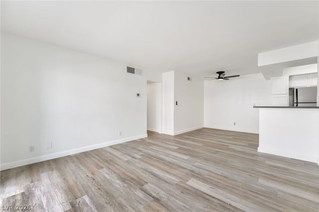 1455 East Katie Avenue C16, Las Vegas, NV 89119