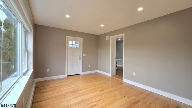 2 Saddle River Rd, Fair Lawn Boro, NJ 07410