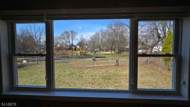 2 Saddle River Rd, Fair Lawn Boro, NJ 07410