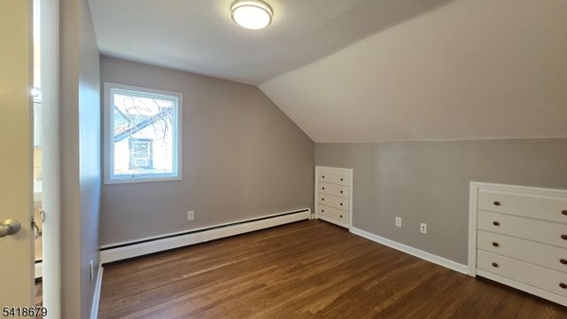 2 Saddle River Rd, Fair Lawn Boro, NJ 07410