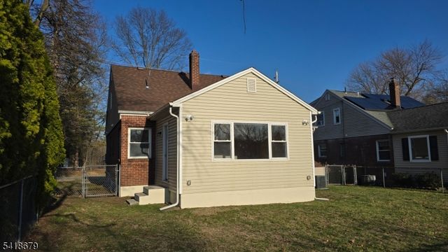 2 Saddle River Rd, Fair Lawn Boro, NJ 07410