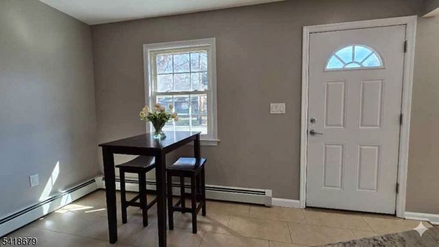 2 Saddle River Rd, Fair Lawn Boro, NJ 07410