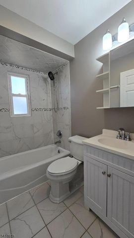 2 Saddle River Rd, Fair Lawn Boro, NJ 07410