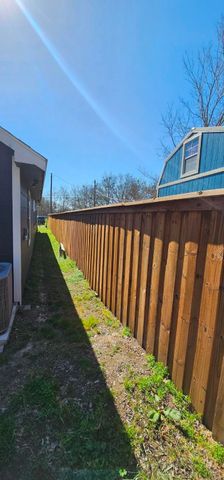 810 Thornton Carter Street, Mexia, TX 76667