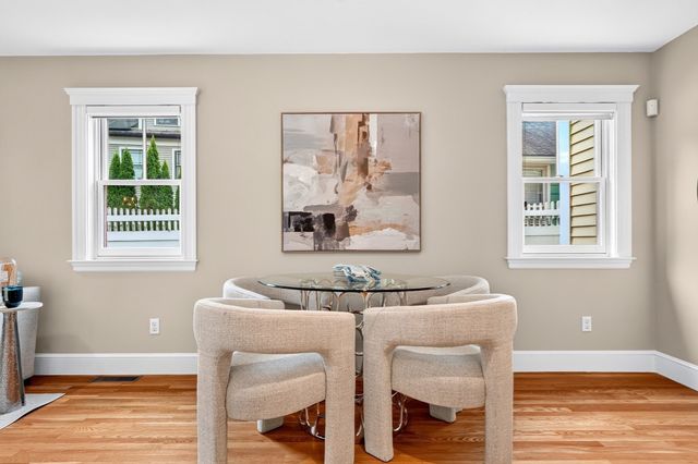 95 Woburn St, Lexington, MA 02420