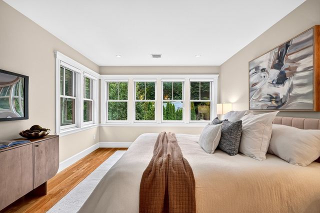 95 Woburn St, Lexington, MA 02420
