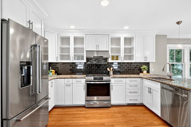 95 Woburn St, Lexington, MA 02420