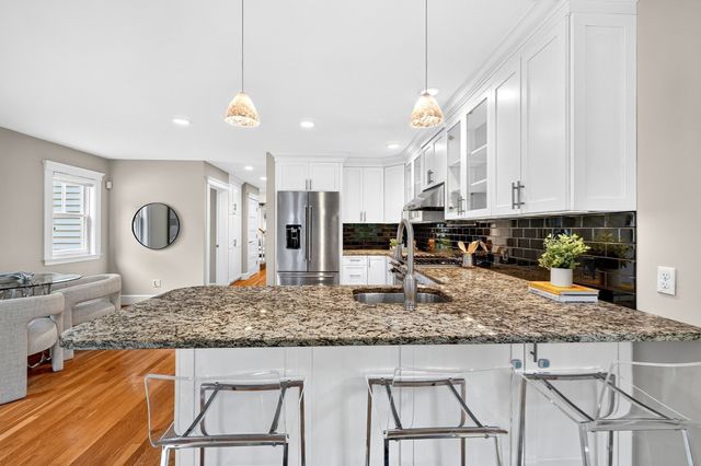 95 Woburn St, Lexington, MA 02420