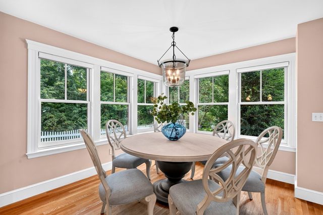 95 Woburn St, Lexington, MA 02420