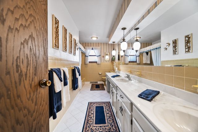 4706 COLONIAL Avenue, Erie, PA 16506