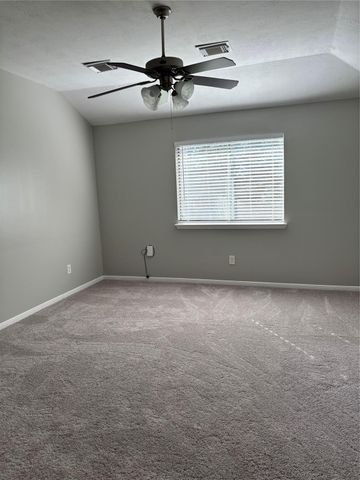 1702 Oak Ridge Drive, Kemah, TX 77565