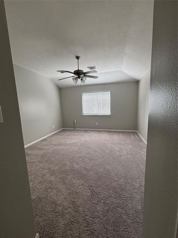 1702 Oak Ridge Drive, Kemah, TX 77565