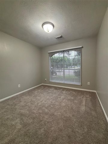 1702 Oak Ridge Drive, Kemah, TX 77565