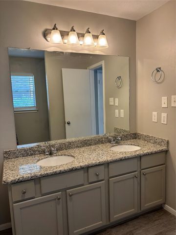 1702 Oak Ridge Drive, Kemah, TX 77565
