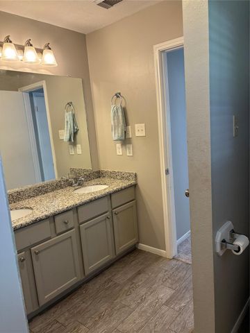 1702 Oak Ridge Drive, Kemah, TX 77565
