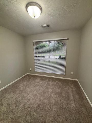 1702 Oak Ridge Drive, Kemah, TX 77565