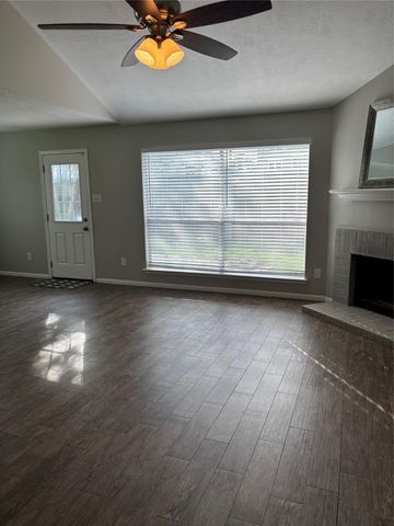 1702 Oak Ridge Drive, Kemah, TX 77565