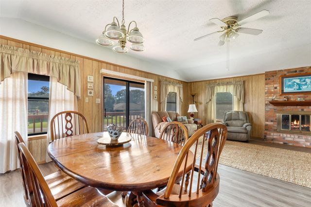 600 Sam Houston Loop, Point Blank, TX 77364