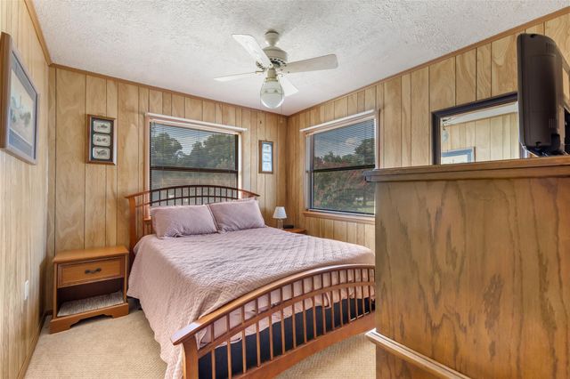 600 Sam Houston Loop, Point Blank, TX 77364