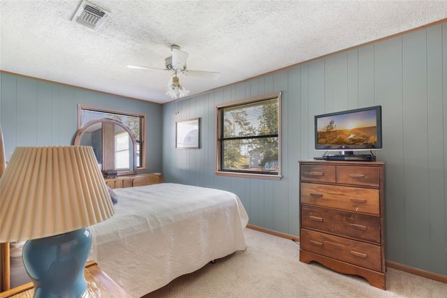 600 Sam Houston Loop, Point Blank, TX 77364