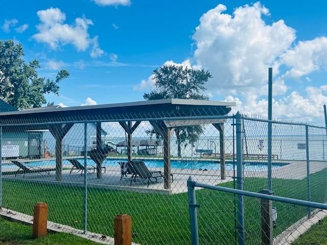 600 Sam Houston Loop, Point Blank, TX 77364
