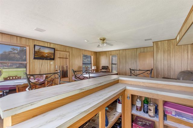 600 Sam Houston Loop, Point Blank, TX 77364