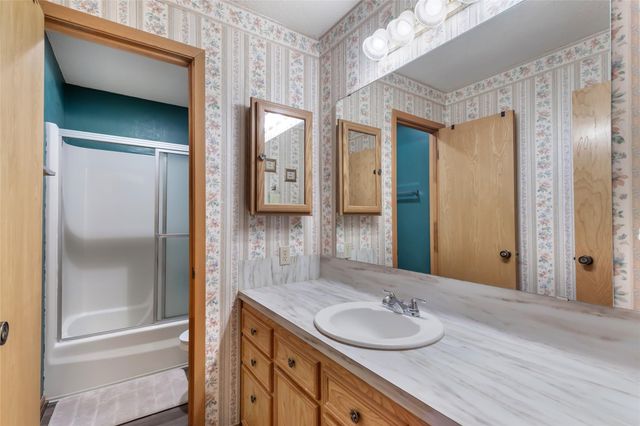 600 Sam Houston Loop, Point Blank, TX 77364