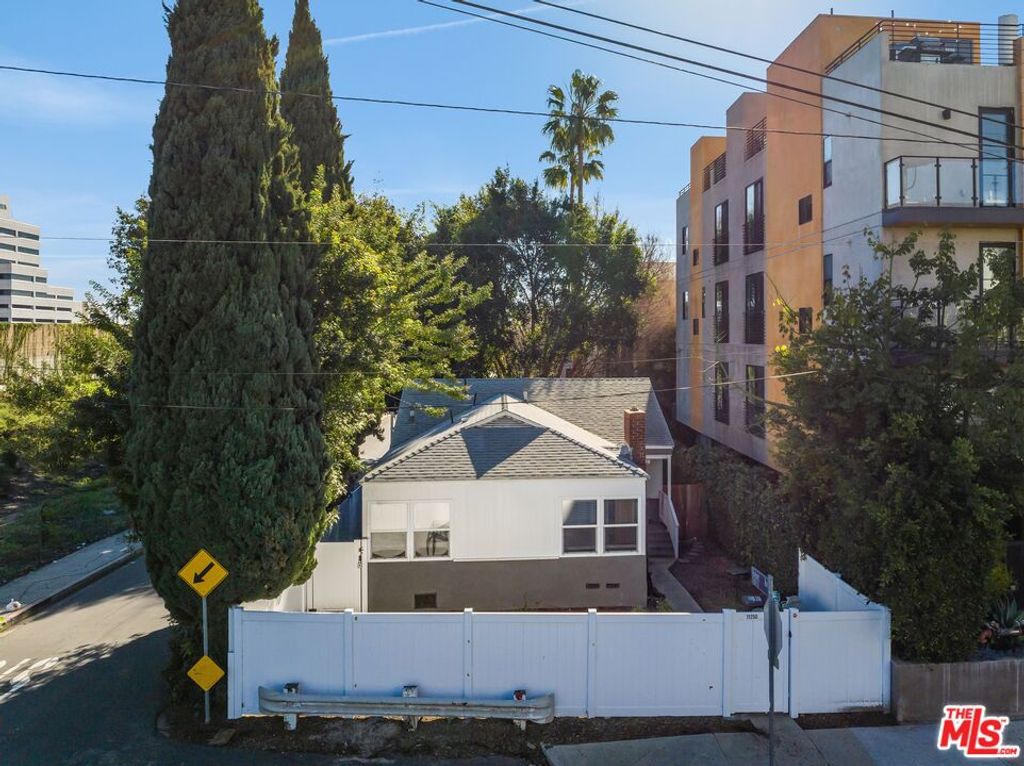 Image 1 of property listing at 11250 Mississippi Ave, Los Angeles, CA 90025