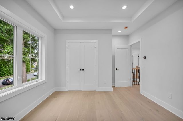 7 Canterbury Ln, Millburn Twp., NJ 07078