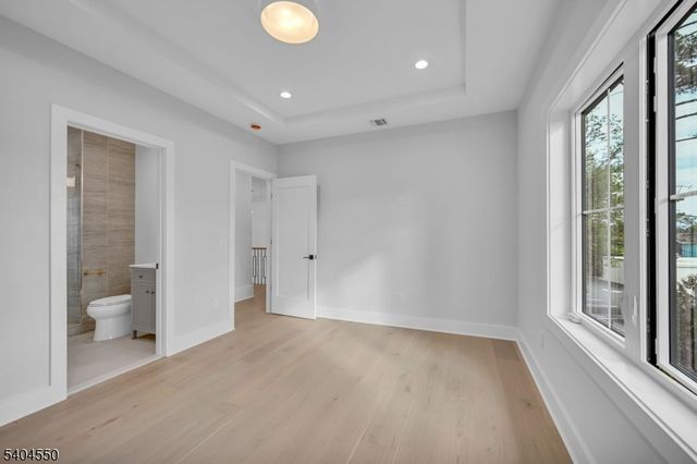 7 Canterbury Ln, Millburn Twp., NJ 07078