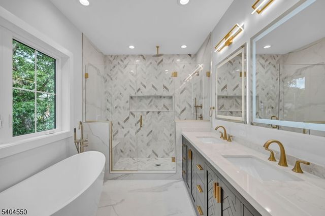 7 Canterbury Ln, Millburn Twp., NJ 07078