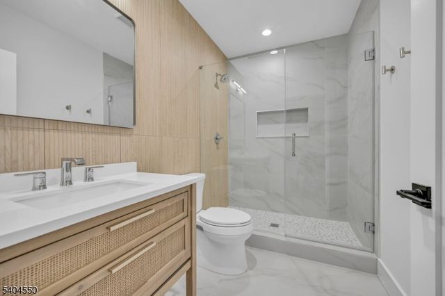 7 Canterbury Ln, Millburn Twp., NJ 07078