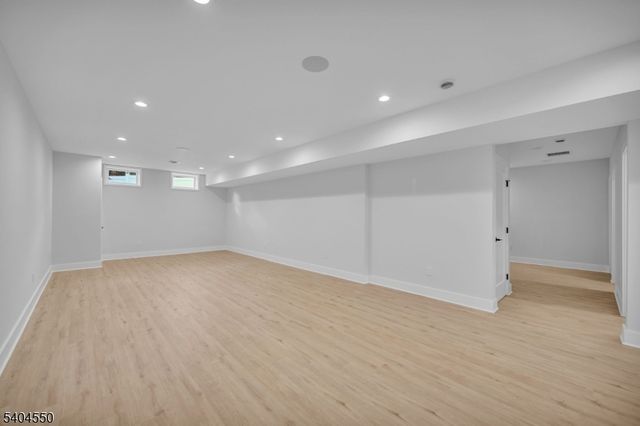 7 Canterbury Ln, Millburn Twp., NJ 07078