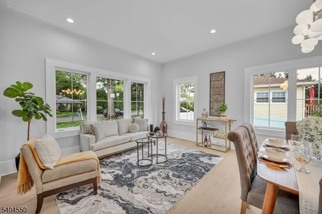 7 Canterbury Ln, Millburn Twp., NJ 07078