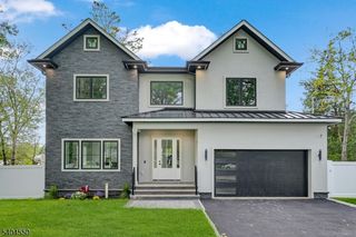 7 Canterbury Ln, Millburn Twp., NJ 07078