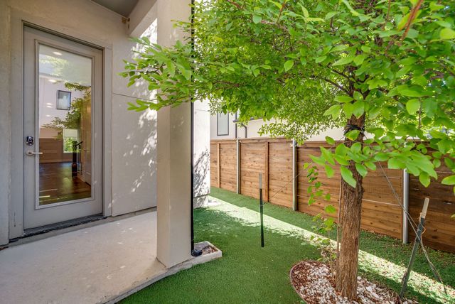 4126 Entrada Way, Dallas, TX 75219