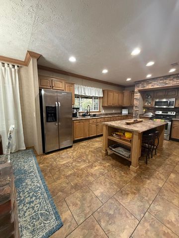 1516 Alexandria Hwy, Leesville, LA 71446