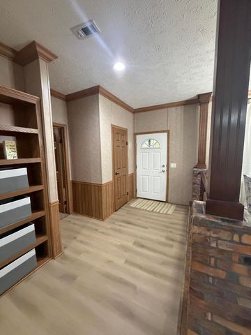 1516 Alexandria Hwy, Leesville, LA 71446