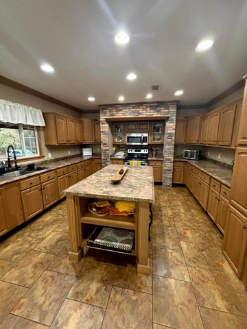 1516 Alexandria Hwy, Leesville, LA 71446