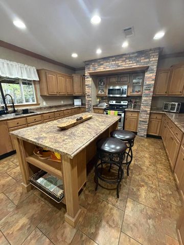 1516 Alexandria Hwy, Leesville, LA 71446