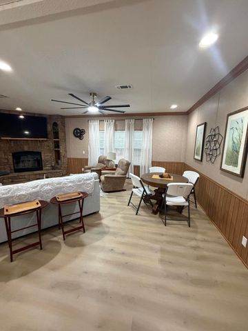 1516 Alexandria Hwy, Leesville, LA 71446