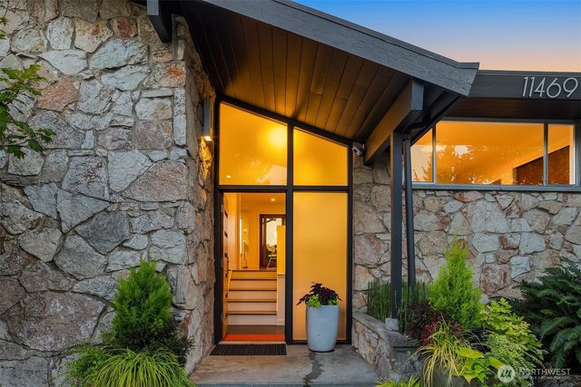 11469 Marine View Drive SW, Seattle, WA 98146