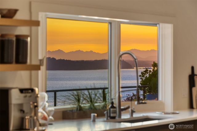 11469 Marine View Drive SW, Seattle, WA 98146