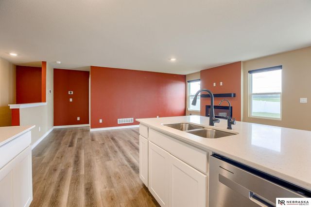 12613 S 204th Avenue, Gretna, NE 68028