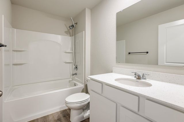 12613 S 204th Avenue, Gretna, NE 68028