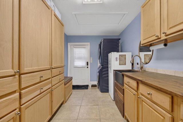 2715 LITTLE ROAD, Valrico, FL 33596