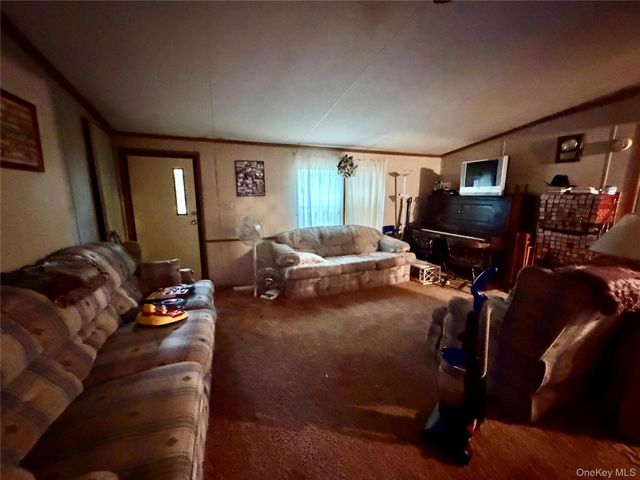 21 Huron Trail, Glen Spey, NY 12737