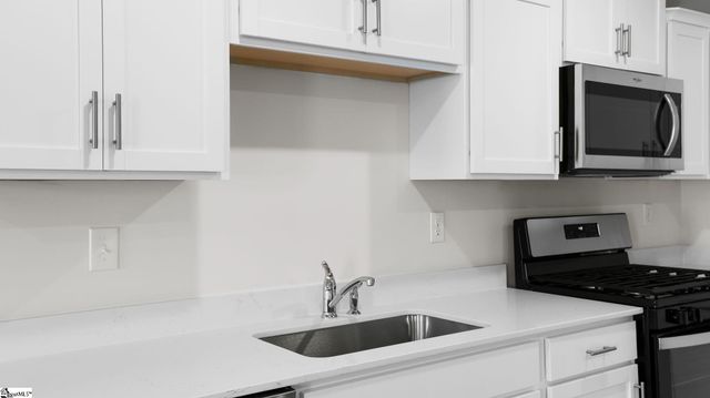 121 Bobbin Road, Greenville, SC 29611